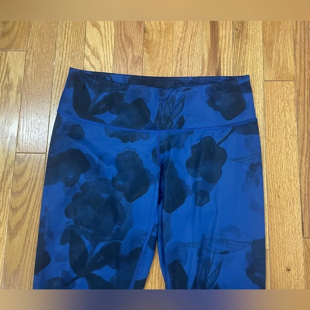 Lululemon Wunder Under Crop Full-On Luxtreme Jumbo Inky Floral Black Inkwell 6_5